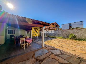3b688b268e251d98cdcfbba7f36309eb26376753 · VENDO CASA COLONIAL + LOJA ATIVA  COM 1.000M² DE ÁREA  NA MELHOR AVENIDA DE ARNIQUEIRAS