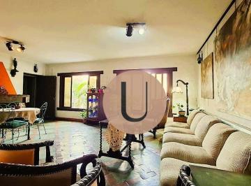 a48ba03fe1e559885b6a2c8aab1936bb5784703c · Casa no Jardim Leonor | 4 dormitórios (1 suíte) | Elevador | 3 vagas
