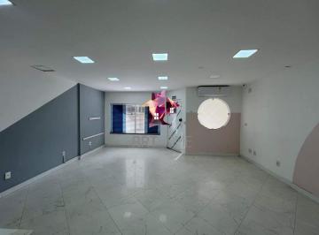 Casa · 287m² · 8 Vagas · Conheça os melhores Sobrado para para aluguel no Jardim do Mar com a ArtHome. Imóveis modernos, bem
