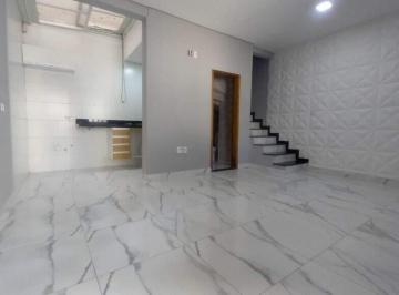 Casa · 60m² · 2 Quartos · 2 Vagas · Sobrado à venda em Jardim das Maravilhas, Santo André – 2 quartos, 1 suíte e 2 vagas