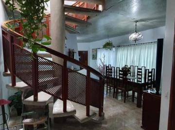 Casa · 246m² · 3 Quartos · 4 Vagas · Sobrado com 3 dormitórios à venda, 246 m² por R$ 850.000,00 - Jardim Ana Maria -