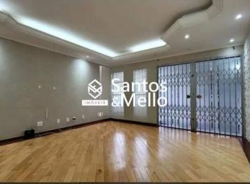 Casa · 188m² · 3 Quartos · 3 Vagas · Casa espaçosa com 3 quartos, varanda e 188m² no Parque Bandeirante”