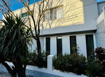 Casa · 156m² · 2 Quartos · 2 Vagas · Sobrado com 2 dormitórios à venda, 156 m² por R$ 667.000 - Bangu - Santo André/SP