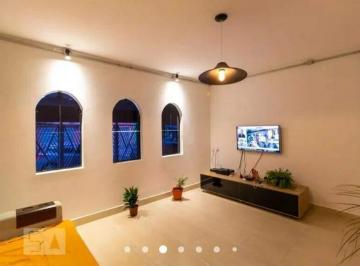 Casa · 200m² · 5 Quartos · 3 Vagas · Casa com 5 Quartos e 3 banheiros à Venda, 250 m²