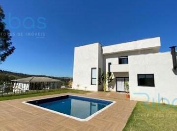 Casa · 273m² · 4 Quartos · 6 Vagas · Casa de luxo em condomínio no Lagos de Jarinu: 4 quartos, 3 suítes, 4 banheiros, 6 vagas, 273,73 m²!