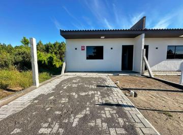 Casa de 2 quartos, Capão da Canoa · Casa com 60 m² construídos e 2 quartos à venda em Capão Novo