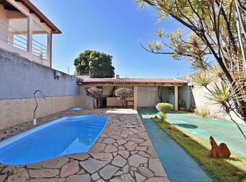 Casa de 3 quartos, Brasília · Casa de Esquina com Piscina à Venda – Condomínio Vale das Acácias, Sobradinho DF