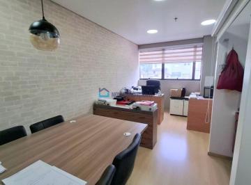 Comercial , São Paulo · Sala comercial à venda Planalto Paulista 30m² ao lado do Metrô São Judas reformada com vaga.