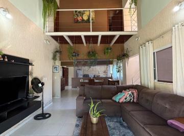 Foto 01 · Casa à venda em Itanhaém-SP, bairro Umuarama: 3 suítes, 7 vagas de garagem, 205m² - Imperdível!