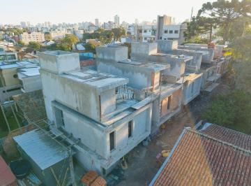 Casa · 214m² · 3 Quartos · Casa à venda - na Água Verde