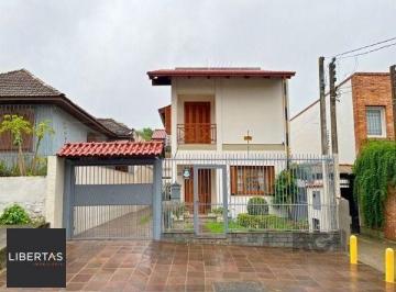 .jpg+2025-03-04 · Casa em Porto Alegre, no bairro Tristeza, com 3 dormitório(s), e 3 banheiros, à