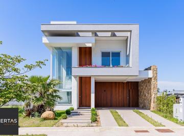Casa · 237m² · 3 Quartos · 4 Vagas · Casa no Condomínio Fechado Terras Alpha em Gravataí