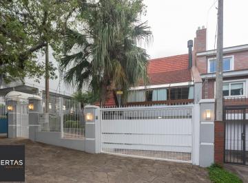 Casa · 282m² · 4 Quartos · 2 Vagas · Casa com piscina no Chácara das Pedras