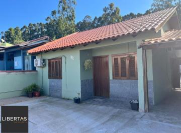 Casa · 122m² · 3 Quartos · 2 Vagas · Casa 3 dormitorios com amplo patio