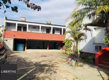 Terreno · 1500m² · Vende terreno  pronto para construir, esta é a sua chance! Localizado na Avenida