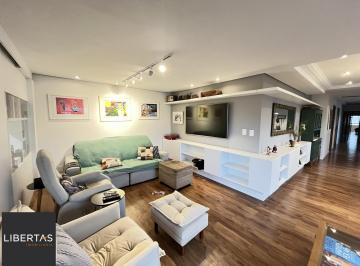 Apartamento · 311m² · 3 Quartos · 2 Vagas · Apartamento de 3 quartos, 2 suítes, 1 americana e 2 vagas no bairro Farroupilha
