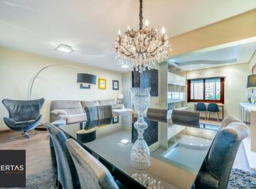 Apartamento · 153m² · 2 Quartos · 2 Vagas · Apartamento à venda em Petrópolis com 153 m², 2 quartos, 1 suíte, 2 vagas