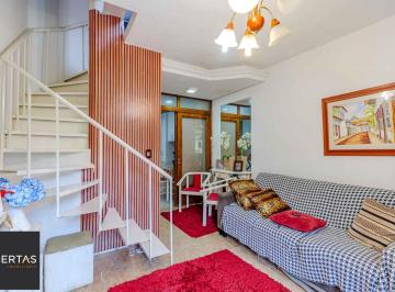 Casa · 73m² · 3 Quartos · 1 Vaga · Casa de 03 dormitorios no bairro Teresopolis
