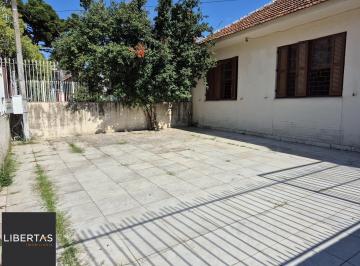 Casa · 82m² · 4 Quartos · 2 Vagas · Casa Residencial de 4 Quartos com Piscina e Churrasqueira em Porto Alegre