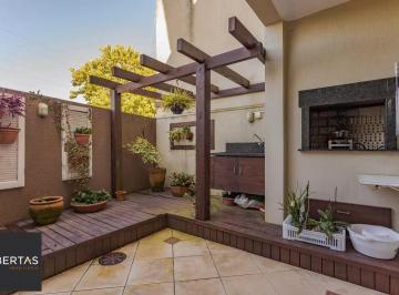Casa · 250m² · 3 Quartos · 2 Vagas · Casa em condomínio com 3 dormitórios, suíte e 2 vagas