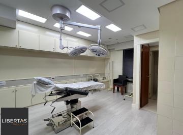 Comercial · 106m² · 3 Quartos · Espetacular Clínica de Cirurgia Médica toda montada à venda na Av. Carlos Gomes