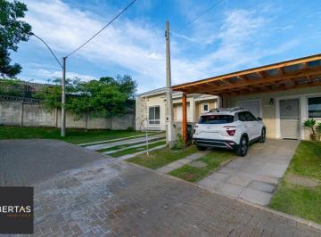 Casa · 70m² · 2 Quartos · 2 Vagas · Casa 2 Dormitórios no Villaggio Blu, Pátio, 2 Vagas, Semi-Nova em Cachoeirinha