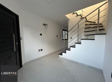 Casa · 33m² · 3 Quartos · 2 Vagas · Casa com 3 dormitórios, à venda no bairro Cristo Redentor em Porto Alegre