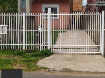 Casa · 50m² · 2 Quartos · 2 Vagas · Casa 2 quartos, 2 vagas, portão de correr com motor, pátio, próximo ao Carrefour