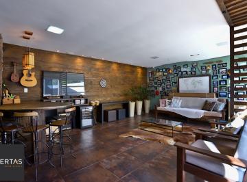 Casa · 174m² · 2 Quartos · 4 Vagas · Casa mobiliada com suíte, patio e espaço gourmet completo