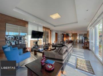 Casa · 339m² · 4 Quartos · 4 Vagas · Casa com 4 quartos e 339m² à venda em Santa Tereza, Porto Alegre.