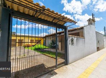 Casa · 88m² · 1 Quarto · 1 Vaga · Casa de 1 dormitório e 1 vaga de garagem em Cachoeirinha.