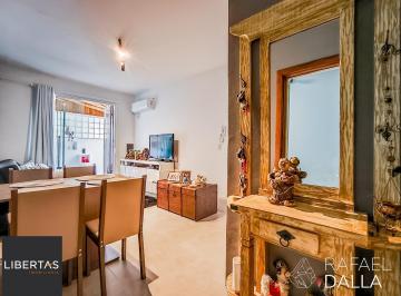 Apartamento · 41m² · 1 Quarto · Térreo reformado com pátio na João Alfredo, excelente para pets