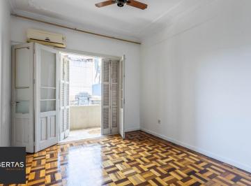 Apartamento · 79m² · 2 Quartos · Vende-se apartamento com 2 quartos, 79 m² e sacada - Centro Histórico