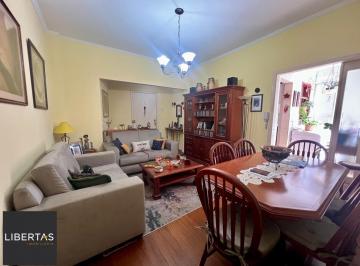 Apartamento · 81m² · 3 Quartos · Apartamento 3 dormitórios com 80m2 no bairro Floresta.