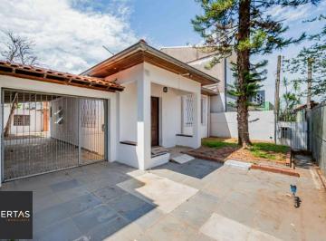 Casa · 70m² · 2 Quartos · 4 Vagas · Casa de 2 dormitórios, churrasqueira, pátio, 4 vagas no bairro Ipanema