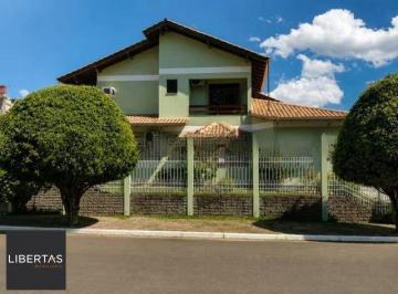 Casa · 284m² · 3 Quartos · 4 Vagas · Casa de 3 dormitórios, piscina e 4 vagas de garagem em Canoas.