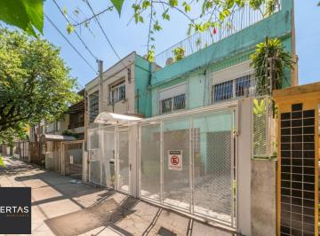 Casa · 257m² · 3 Quartos · 3 Vagas · Casa 3 quartos, 2 suítes, 3 vagas no Rio Branco