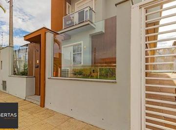 Casa · 106m² · 3 Quartos · 3 Vagas · Casa de 3 dormitórios e 3 vagas de garagem em Canoas.
