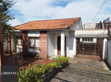 Casa · 101m² · 2 Quartos · 2 Vagas · Terreno na Baltazar de Oliveira Garcia