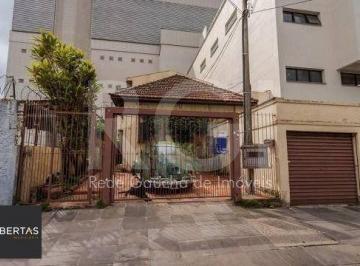 Casa · 300m² · 6 Quartos · 2 Vagas · Casa composta por seis(6) dormitórios, no bairro Passo da Areia em Porto Alegre/
