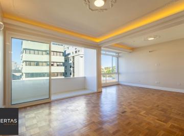 Apartamento · 140m² · 3 Quartos · 1 Vaga · Apartamento totalmente reformado de 140m2 com vaga no Bom Fim