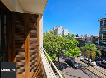 Apartamento · 87m² · 3 Quartos · Apartamento 3 dormitórios com sacada na Cristóvão
