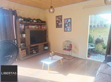 Casa · 158m² · 3 Quartos · 4 Vagas · Casa de 3 quartos e 4 vagas de garagem em Canoas.