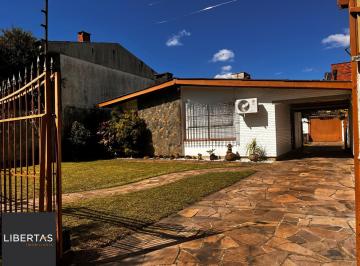 Casa · 151m² · 2 Quartos · 3 Vagas · Casa térrea, com 2 dormitórios, 3 vagas, no bairro Ipanema, Porto Alegre, RS