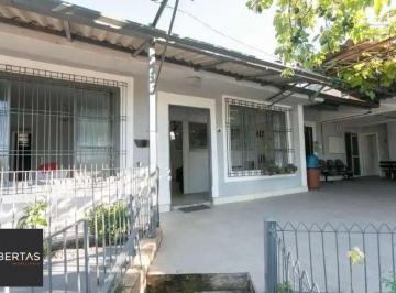 Casa · 194m² · 4 Quartos · 8 Vagas · CASA COMERCIAL OU RESIDENCIAL