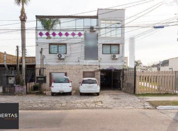 Casa · 300m² · 3 Quartos · 3 Vagas · Sobrado para Venda - 300m², 3 dormitórios, sendo 1 suites, 3 vagas - Cavalhada