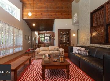 Casa · 350m² · 5 Quartos · 5 Vagas · Casa em Condomínio com 5 quartos, 3 vagas e 350m²