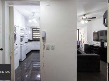 Apartamento · 159m² · 3 Quartos · 1 Vaga · Cobertura no Menino Deus com vista espetacular