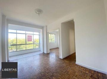 Apartamento · 86m² · 2 Quartos · Apartamento  reformado de 3 dormitórios transformado em 2 perto da Redenção
