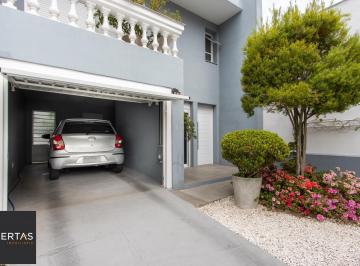 Casa · 233m² · 4 Quartos · 2 Vagas · Casa TODA Reformada à Venda  – Mobiliada